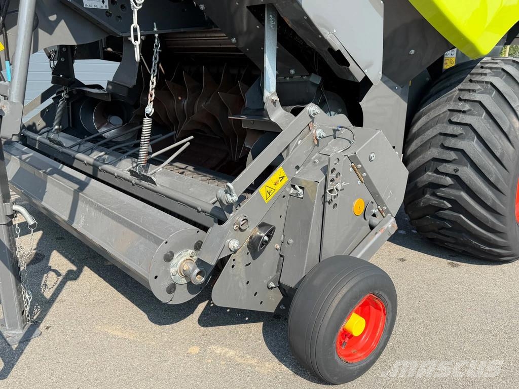 CLAAS ROLLANT 540 Rollant 540F Pašarų kombainai