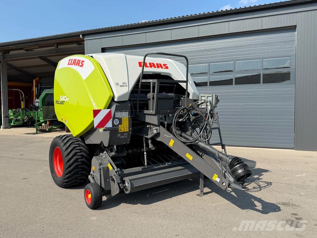 CLAAS ROLLANT 540 Rollant 540F Pašarų kombainai