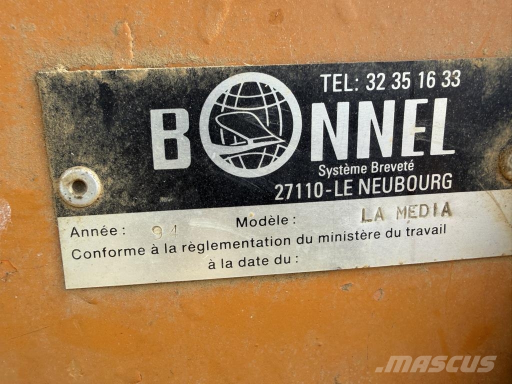 Bonnel La média Conventional ploughs