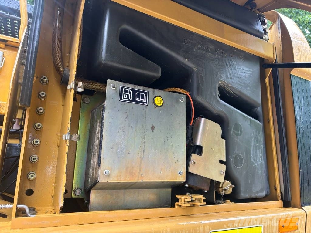 CAT M 316 C Bageri na kotačima