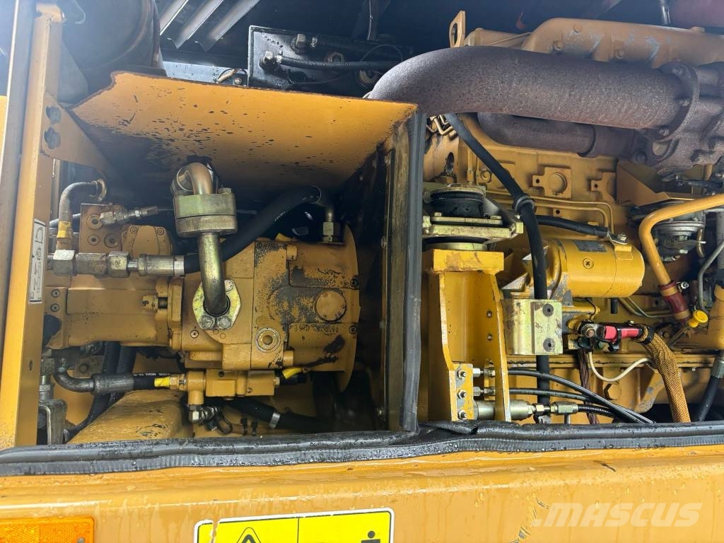 CAT M 316 C Bageri na kotačima