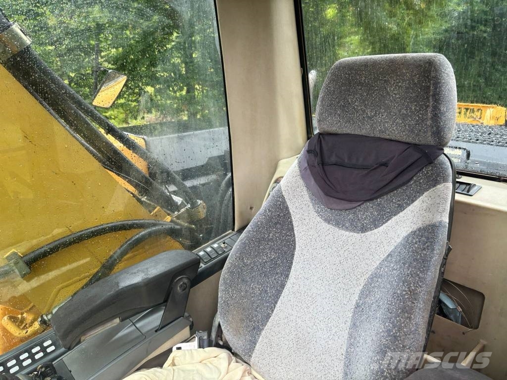 CAT M 316 C Bageri na kotačima