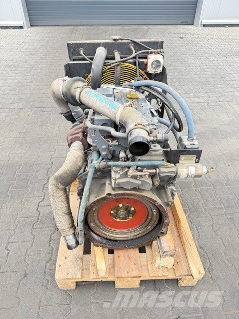 Deutz BF4M2012 74,9kW/2200rpm محركات