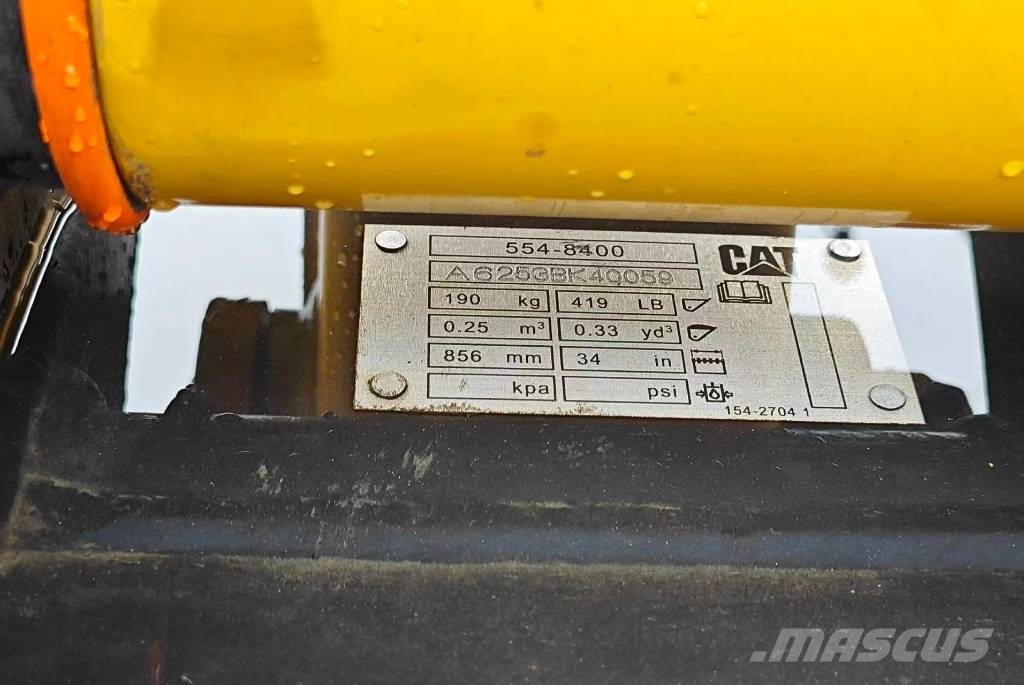 CAT 306.5 Mini pelle < 7t