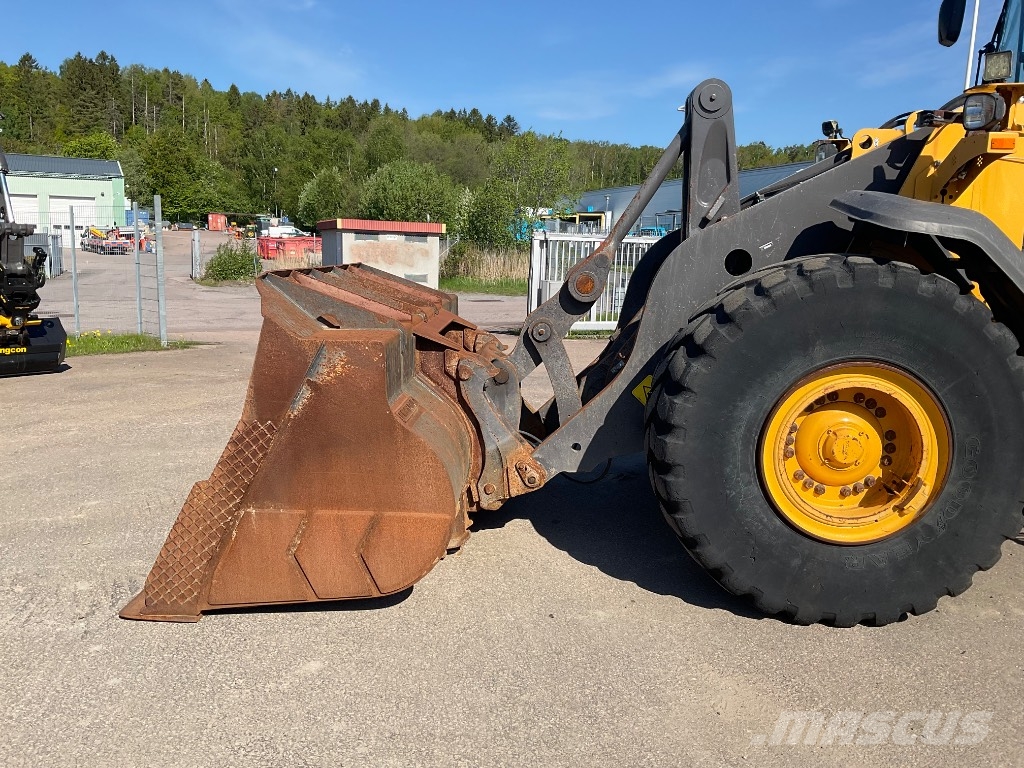 Volvo L 110 H 轮式装载机