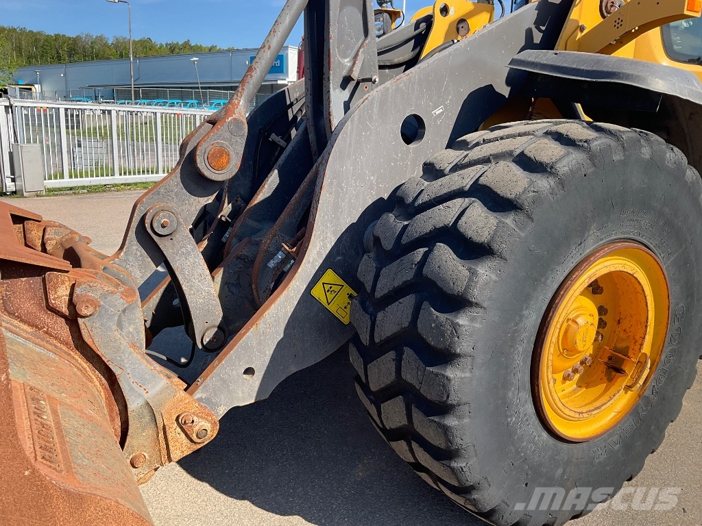 Volvo L 110 H 轮式装载机