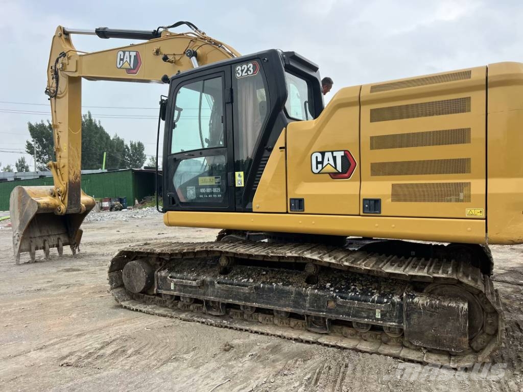 CAT 323GC  3000 units excavators in stock Raupenbagger