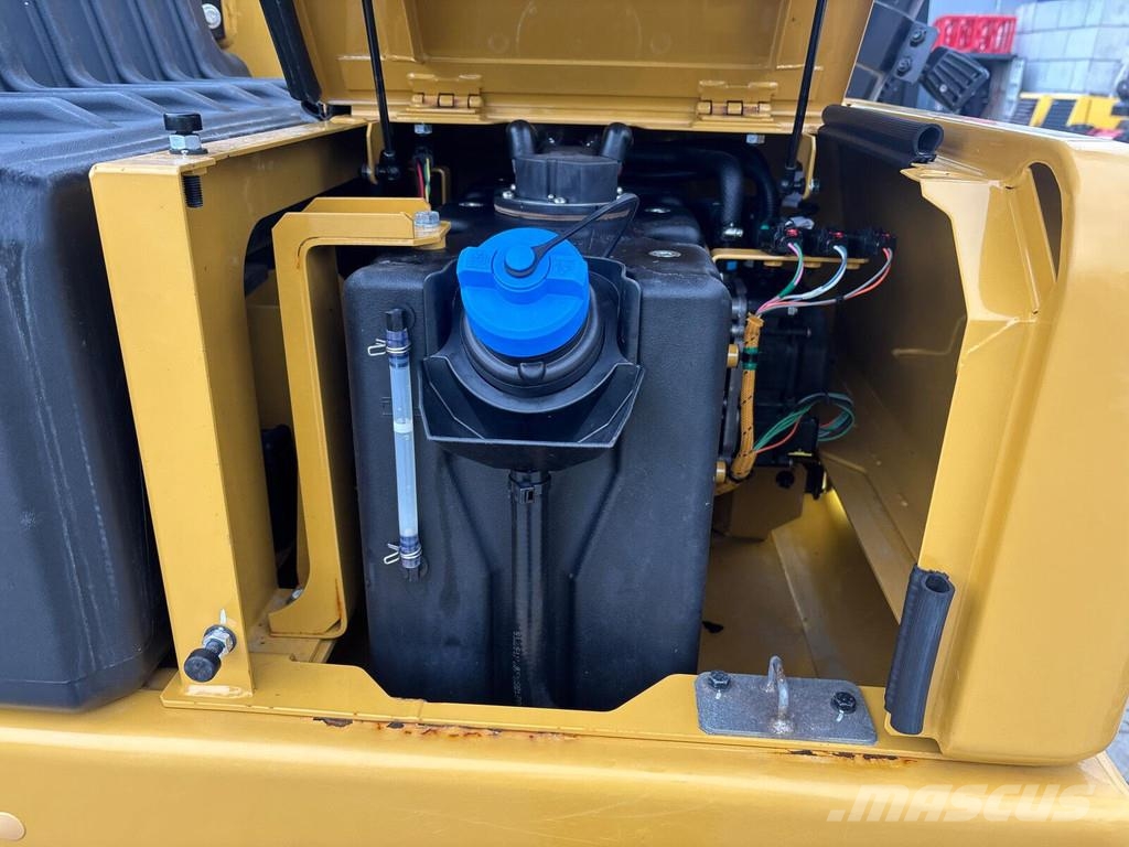 CAT 330-07C Paletli ekskavatörler
