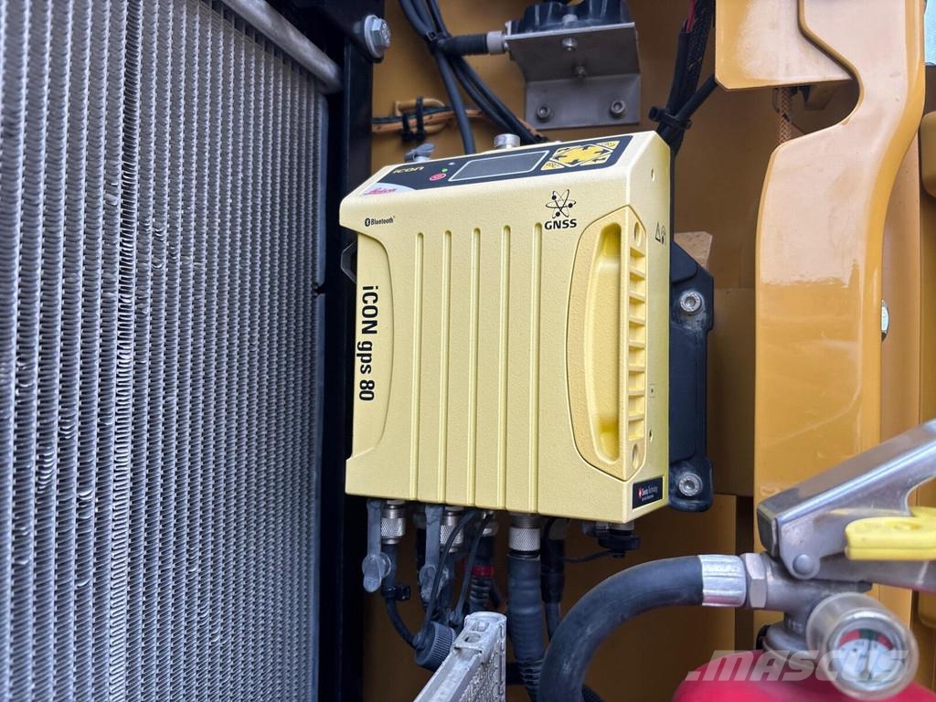 CAT 330-07C Paletli ekskavatörler