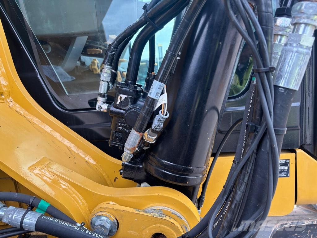 CAT 330-07C Paletli ekskavatörler