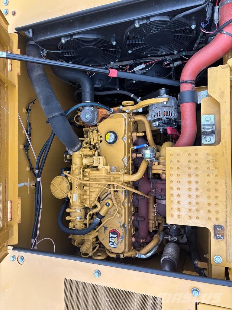 CAT 330-07C Paletli ekskavatörler
