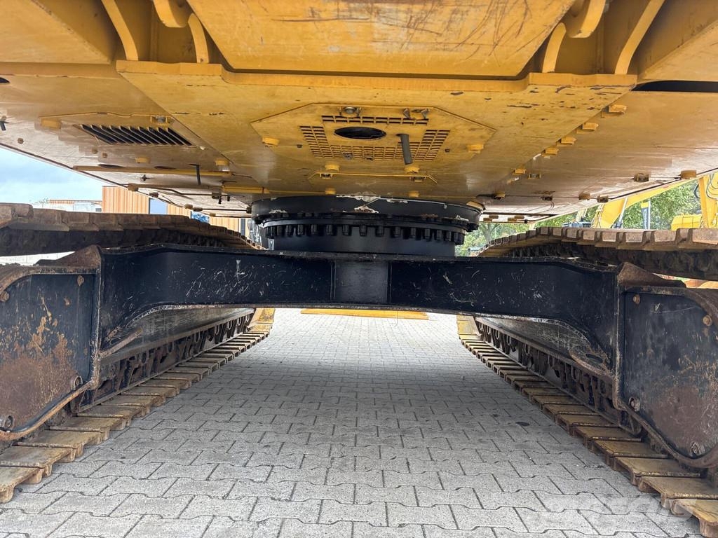 CAT 330-07C Paletli ekskavatörler