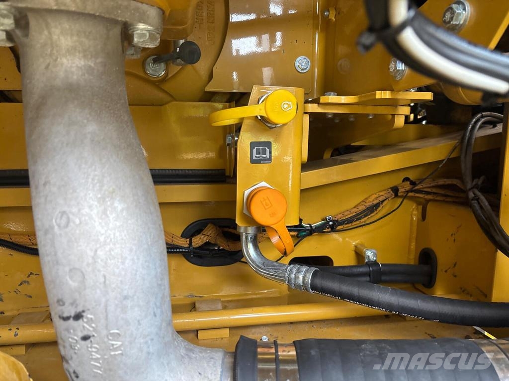 CAT 330-07C Paletli ekskavatörler