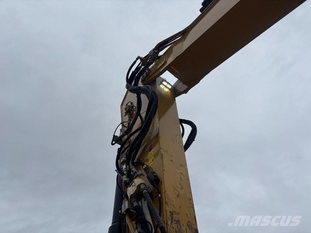 CAT 330-07C Paletli ekskavatörler