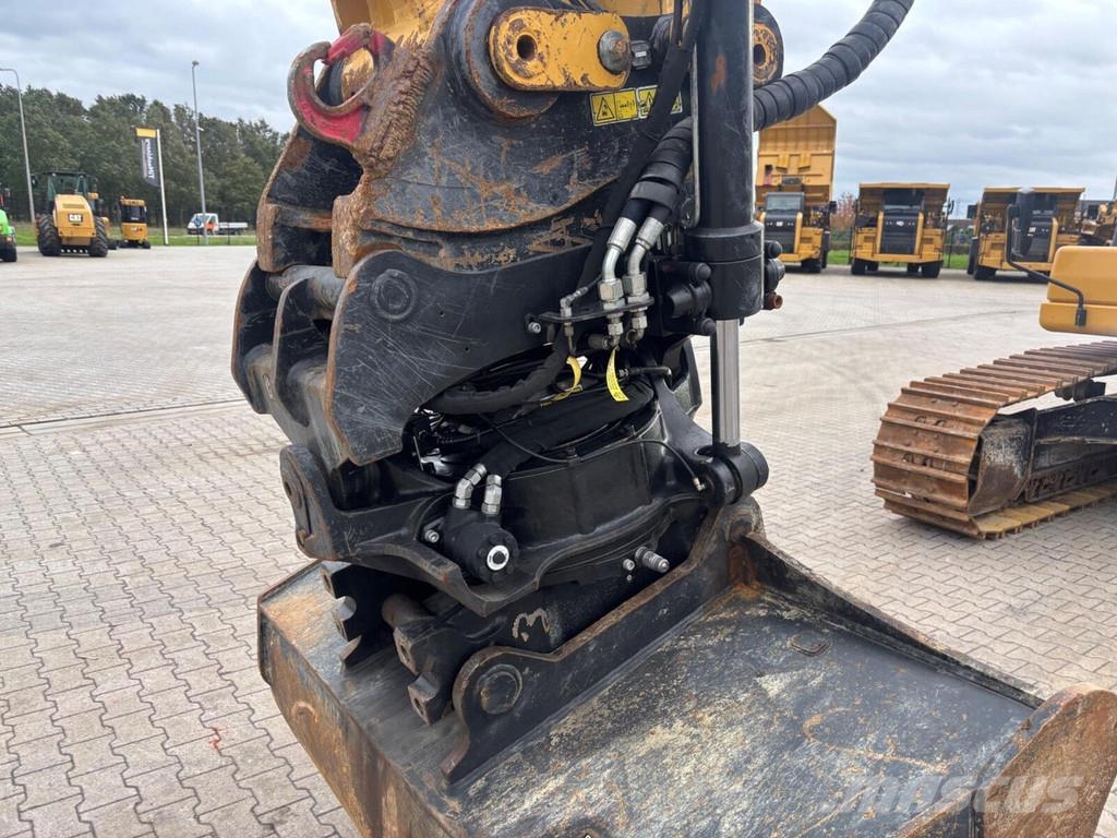 CAT 330-07C Paletli ekskavatörler