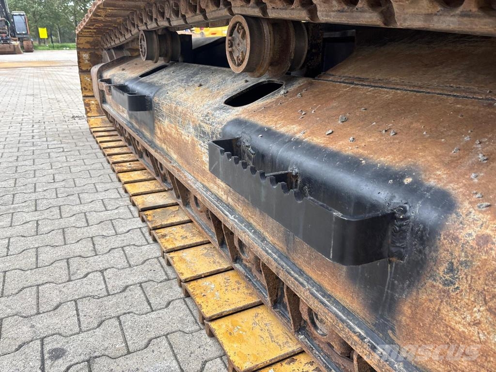 CAT 330-07C Paletli ekskavatörler