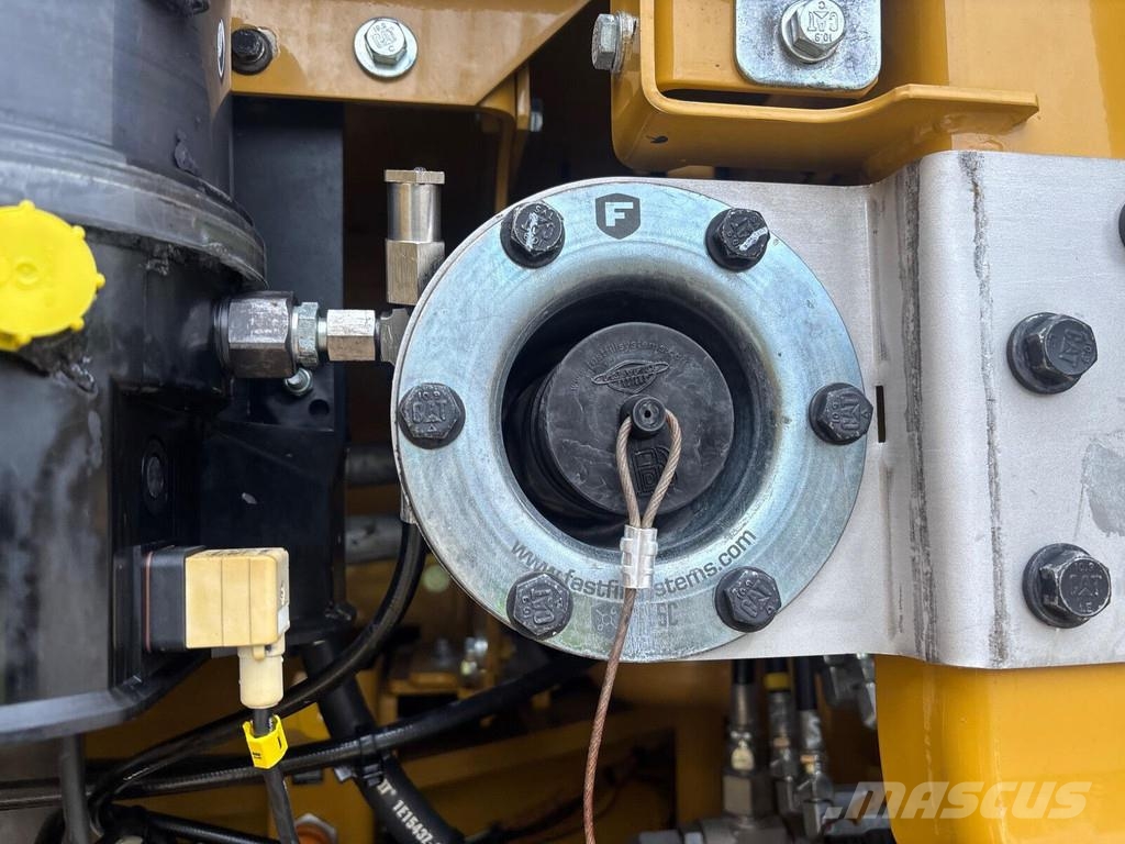 CAT 330-07C Paletli ekskavatörler