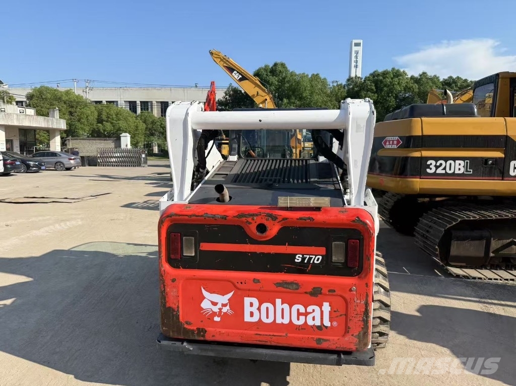 Bobcat S 770 Krautuvai su šoniniu pasukimu