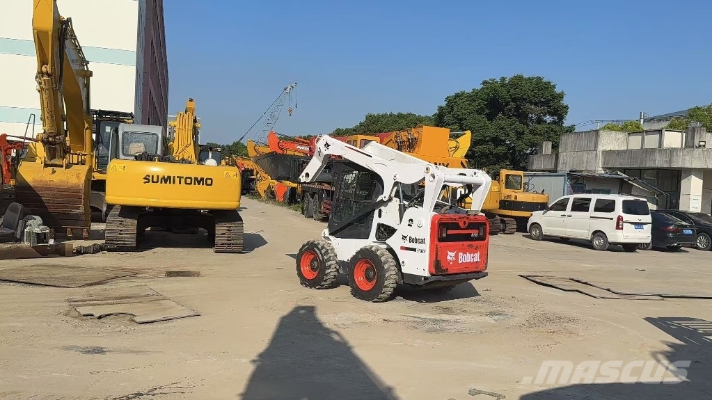 Bobcat S 770 Krautuvai su šoniniu pasukimu