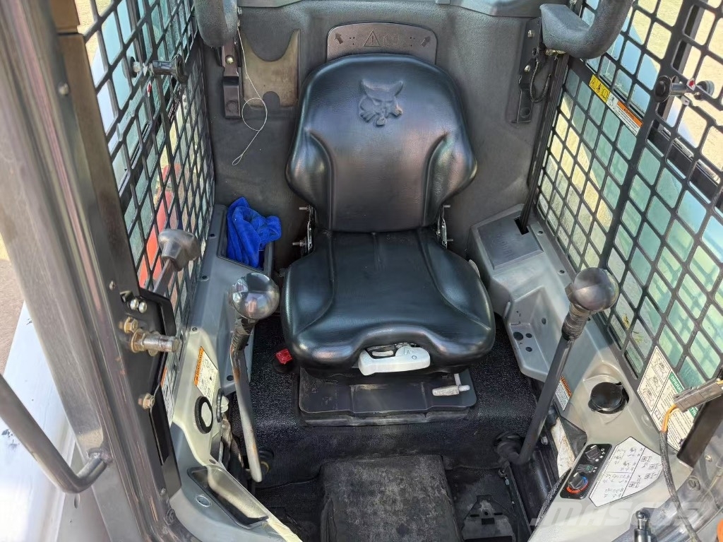 Bobcat S 770 Krautuvai su šoniniu pasukimu