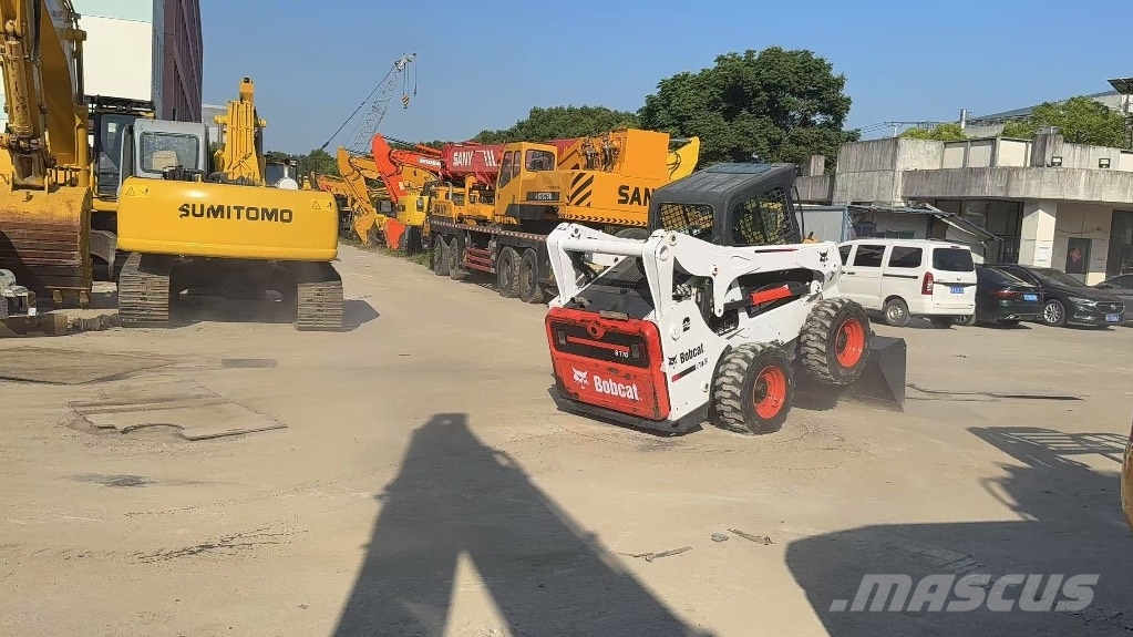 Bobcat S 770 Krautuvai su šoniniu pasukimu