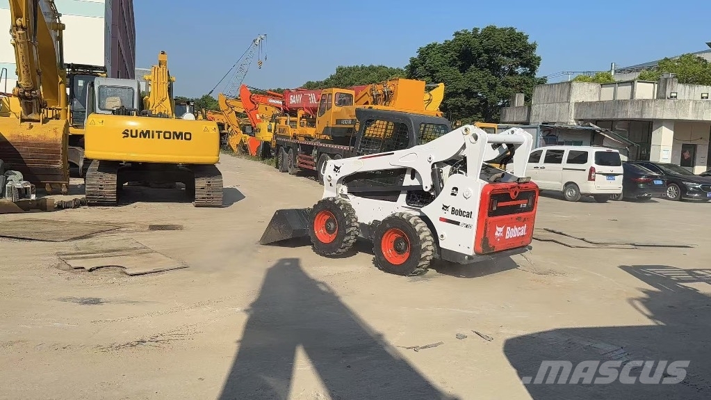 Bobcat S 770 Krautuvai su šoniniu pasukimu