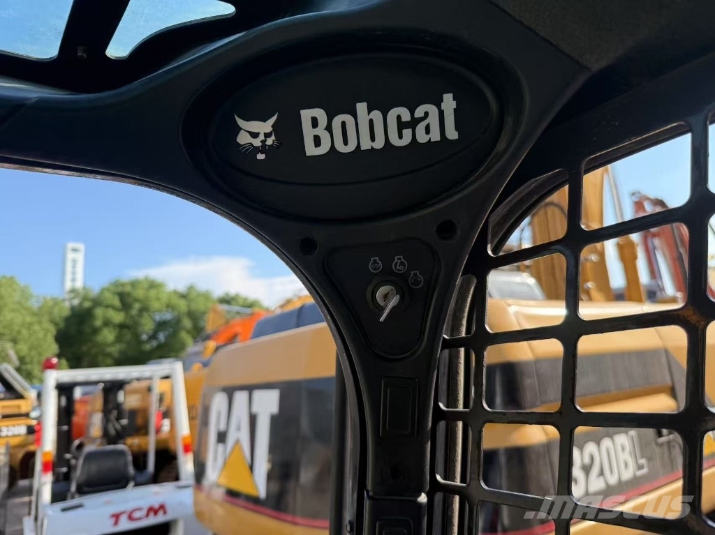 Bobcat S 770 Krautuvai su šoniniu pasukimu