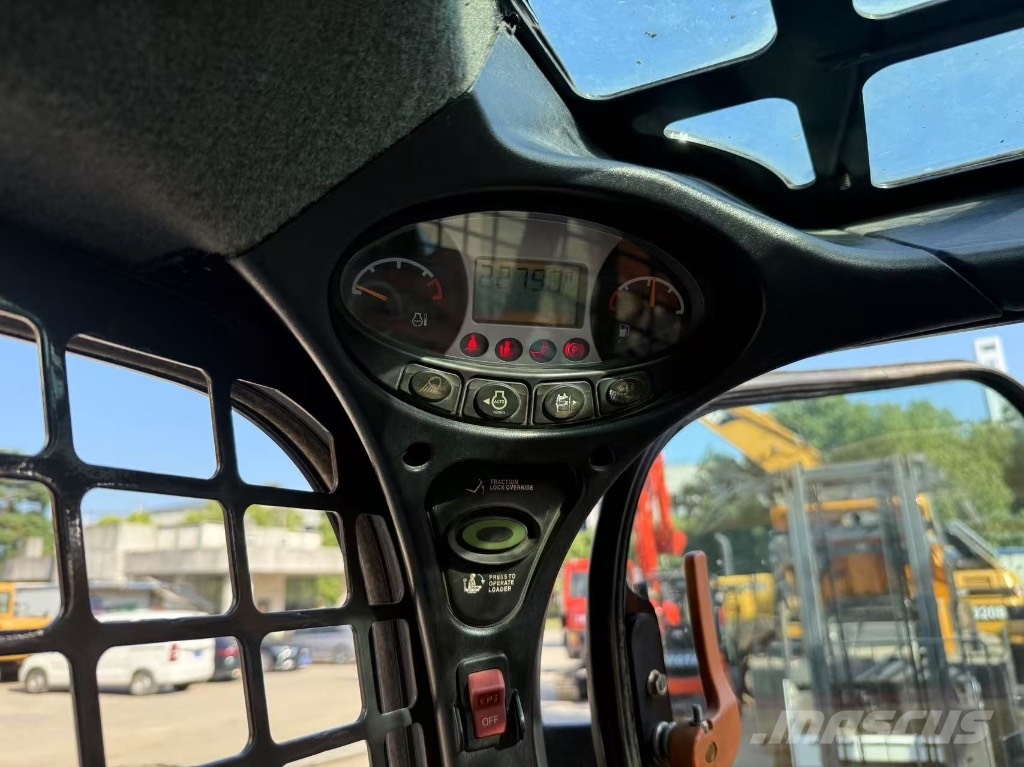 Bobcat S 770 Krautuvai su šoniniu pasukimu