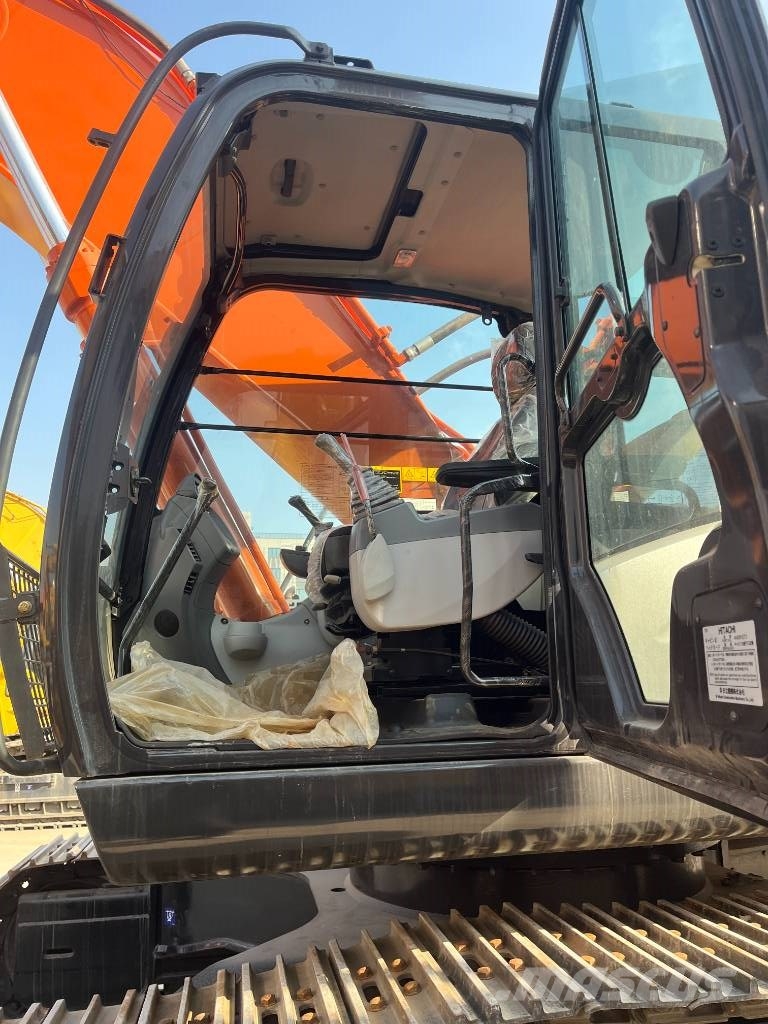 Hitachi ZX 350 Kāpurķēžu ekskavatori