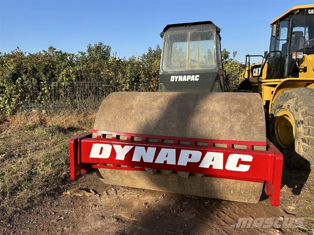 Dynapac CA30D Ťahačové valce