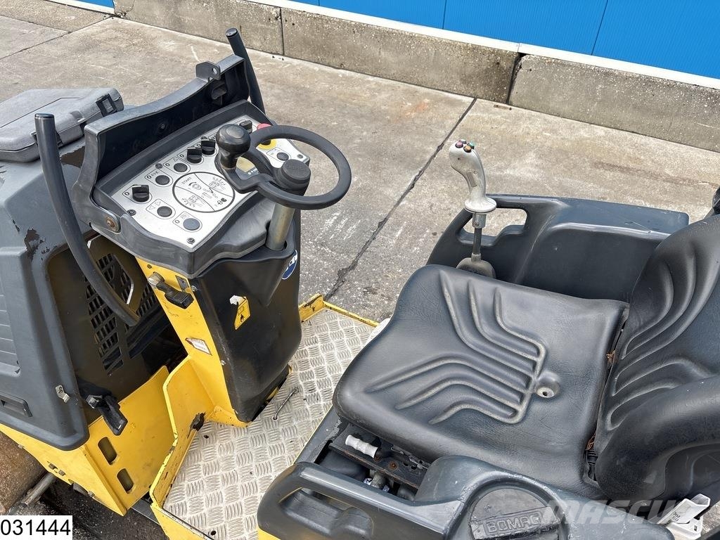 Bomag BW 100ADM-5 2207h, 15,1KW Altri rulli