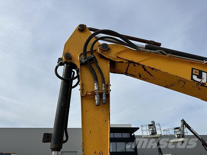 JCB 48Z-1 小型挖掘机