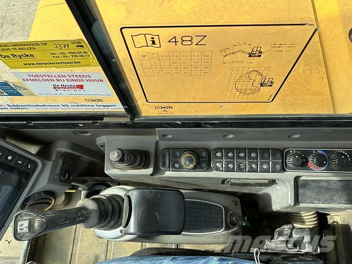 JCB 48Z-1 小型挖掘机