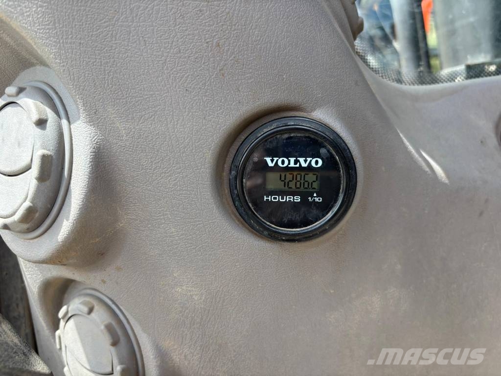 Volvo EC 140 EL Гусеничні екскаватори