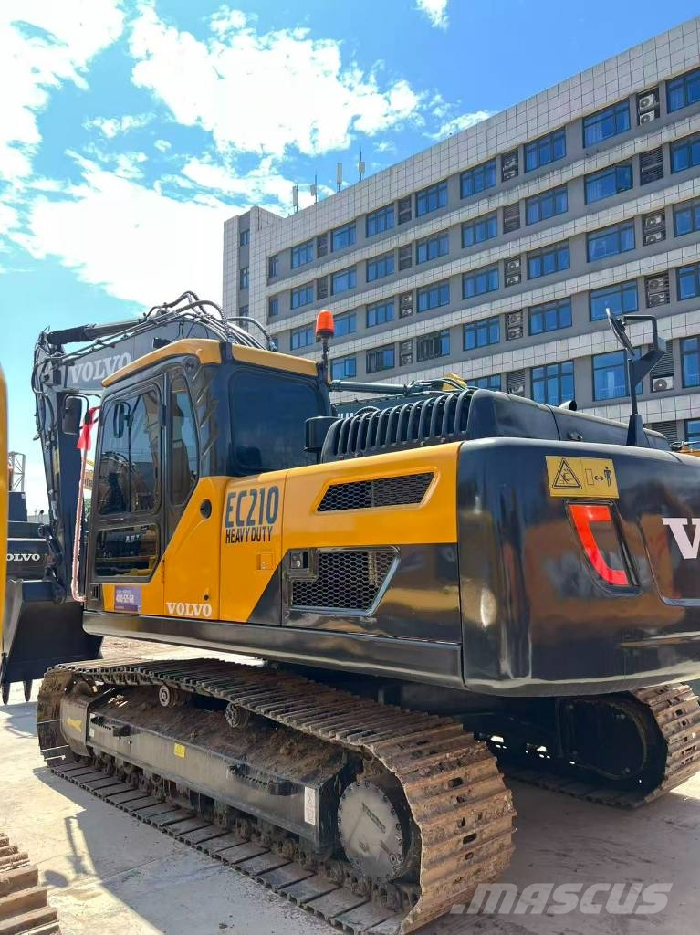 Volvo EC210 Гусеничные экскаваторы