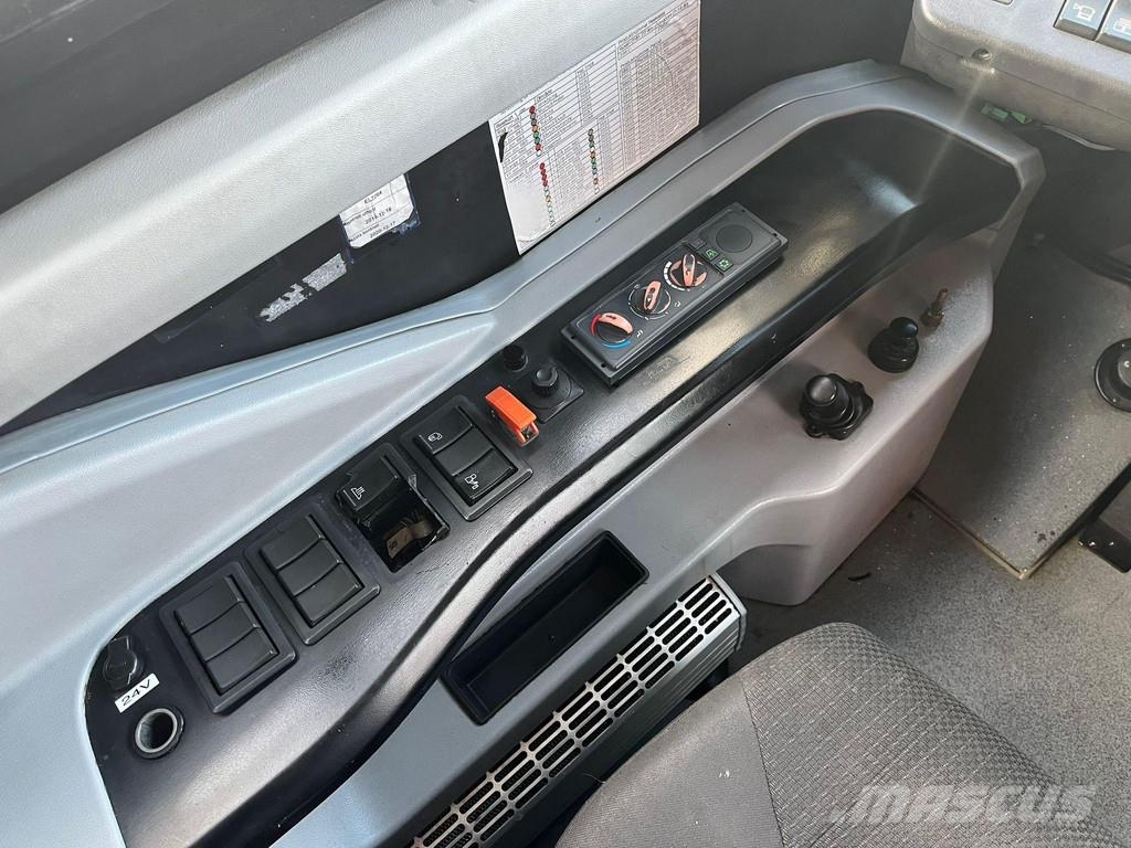 Volvo B5LH 8900 4x2 HYBRID / AC / AUXILIARY HEATING / WH Stadtbusse