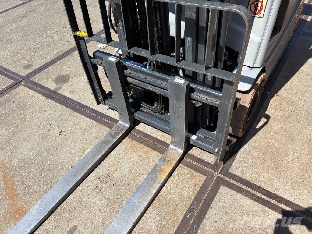 Still RX 50-15 1500kg Triplo / sideshift Electric forklifts