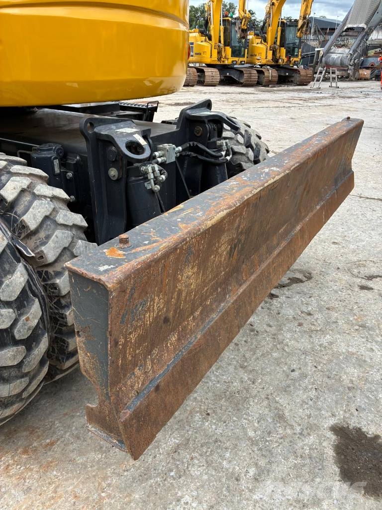 Komatsu PW 138 MR-11 Excavadoras de ruedas