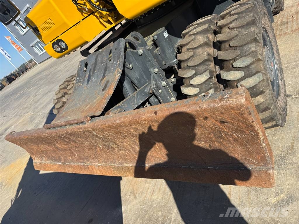 Komatsu PW 148-11 Εκσκαφείς με τροχούς - λάστιχα