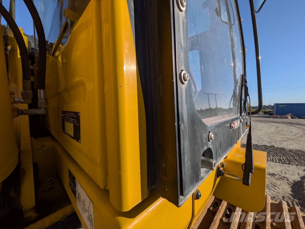 Komatsu HB 365  LC-3EO Hybrid   DEMO Bandgrävare
