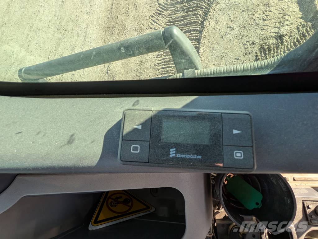 Komatsu HB 365  LC-3EO Hybrid   DEMO Bandgrävare