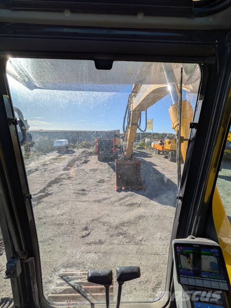 Komatsu HB 365  LC-3EO Hybrid   DEMO Bandgrävare