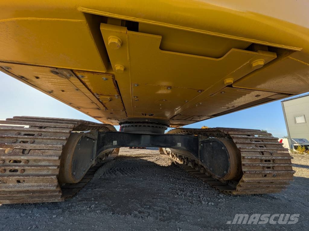 Komatsu HB 365  LC-3EO Hybrid   DEMO Bandgrävare