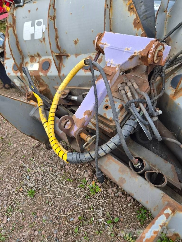 Holms KHV-320 Snow blades and plows