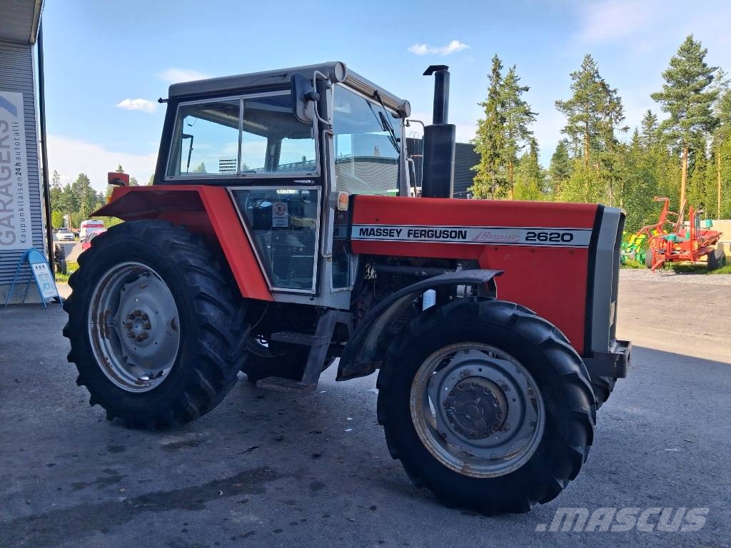 Massey Ferguson 2620 Super 4-veto vähän ajettu Traktorji