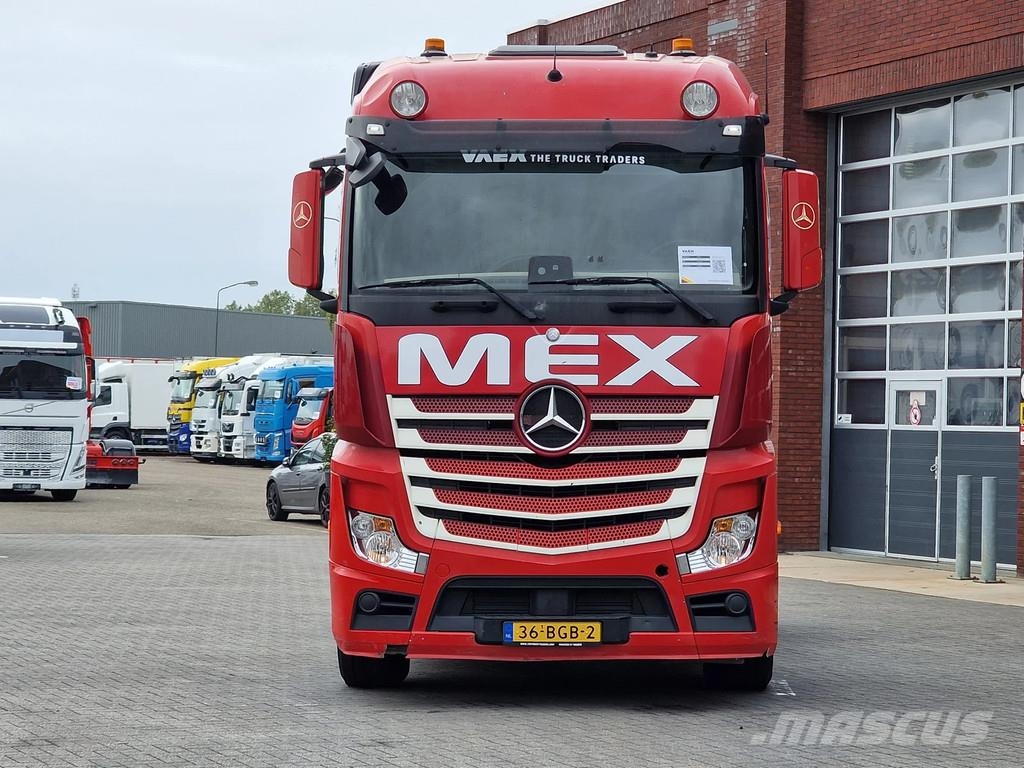 Mercedes-Benz Actros 1842 Streamspace 6x2 - PTO/Hydraulics - Ste Trekkers