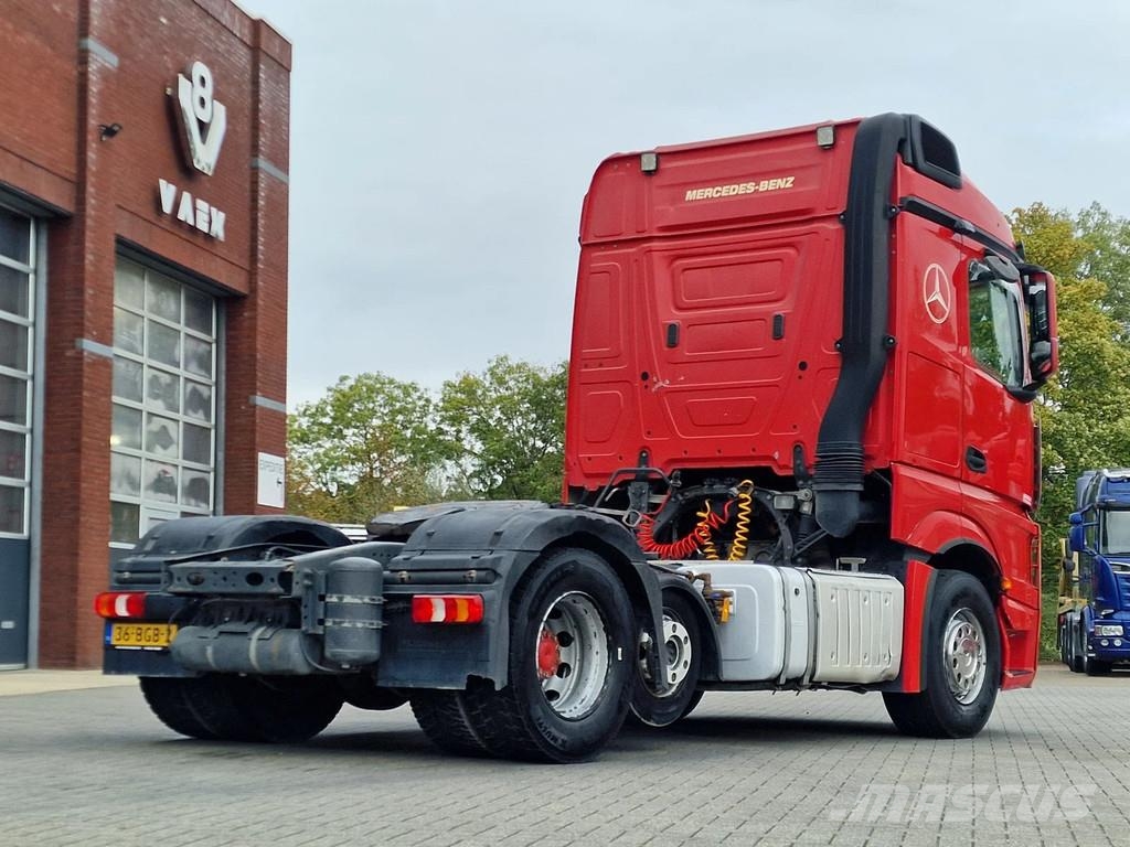 Mercedes-Benz Actros 1842 Streamspace 6x2 - PTO/Hydraulics - Ste Trekkers