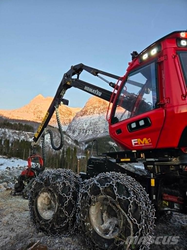 Komatsu 901 XC Betakarítók