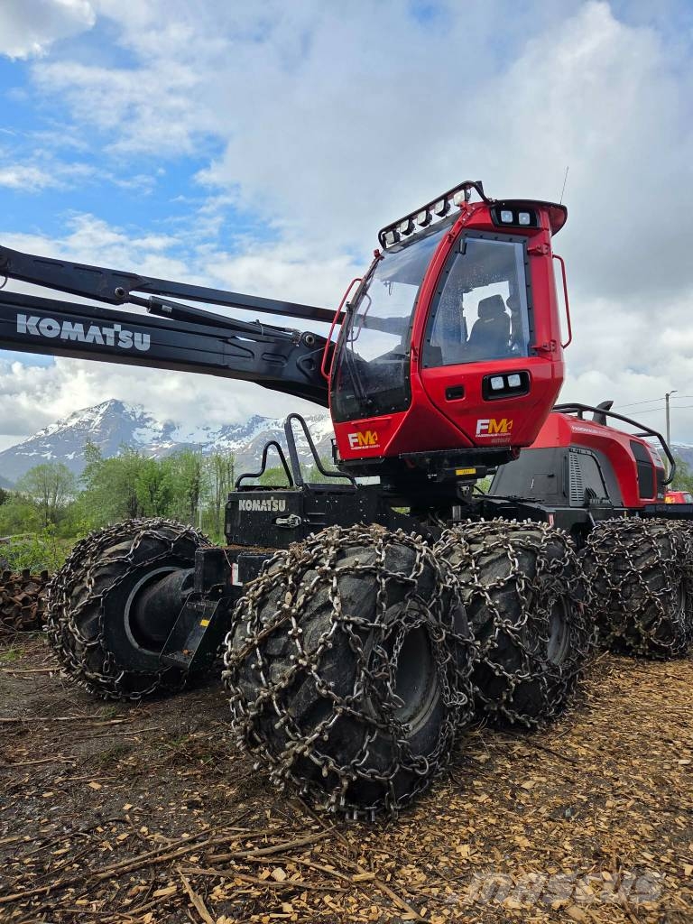 Komatsu 901 XC Betakarítók