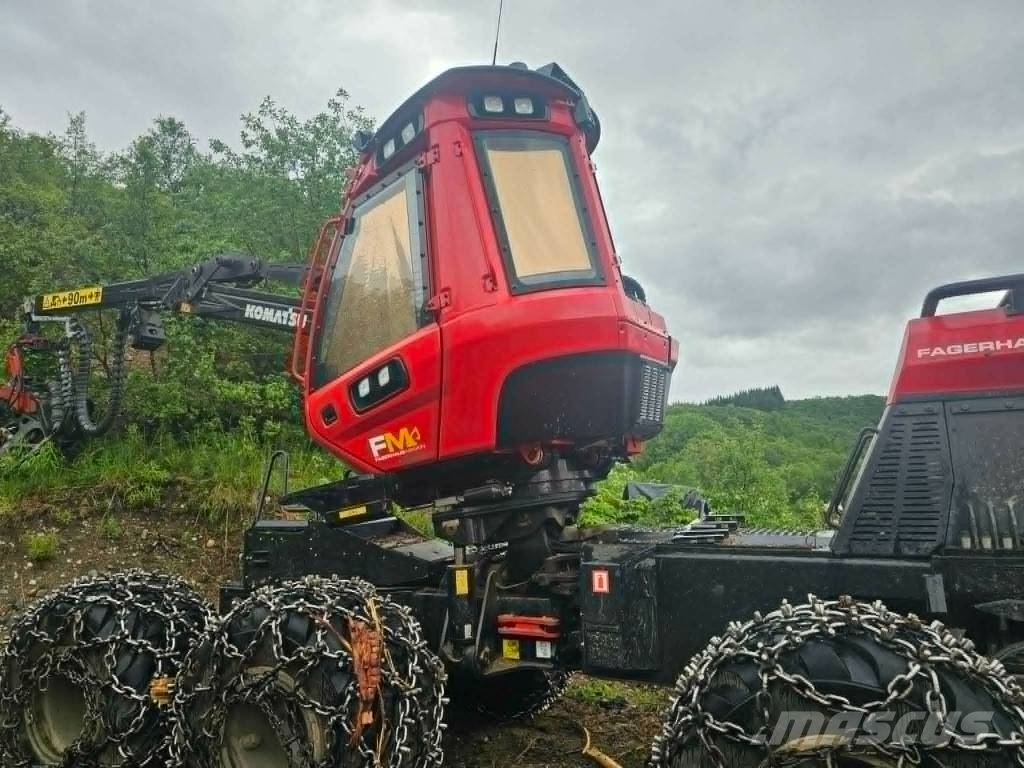 Komatsu 901 XC Betakarítók